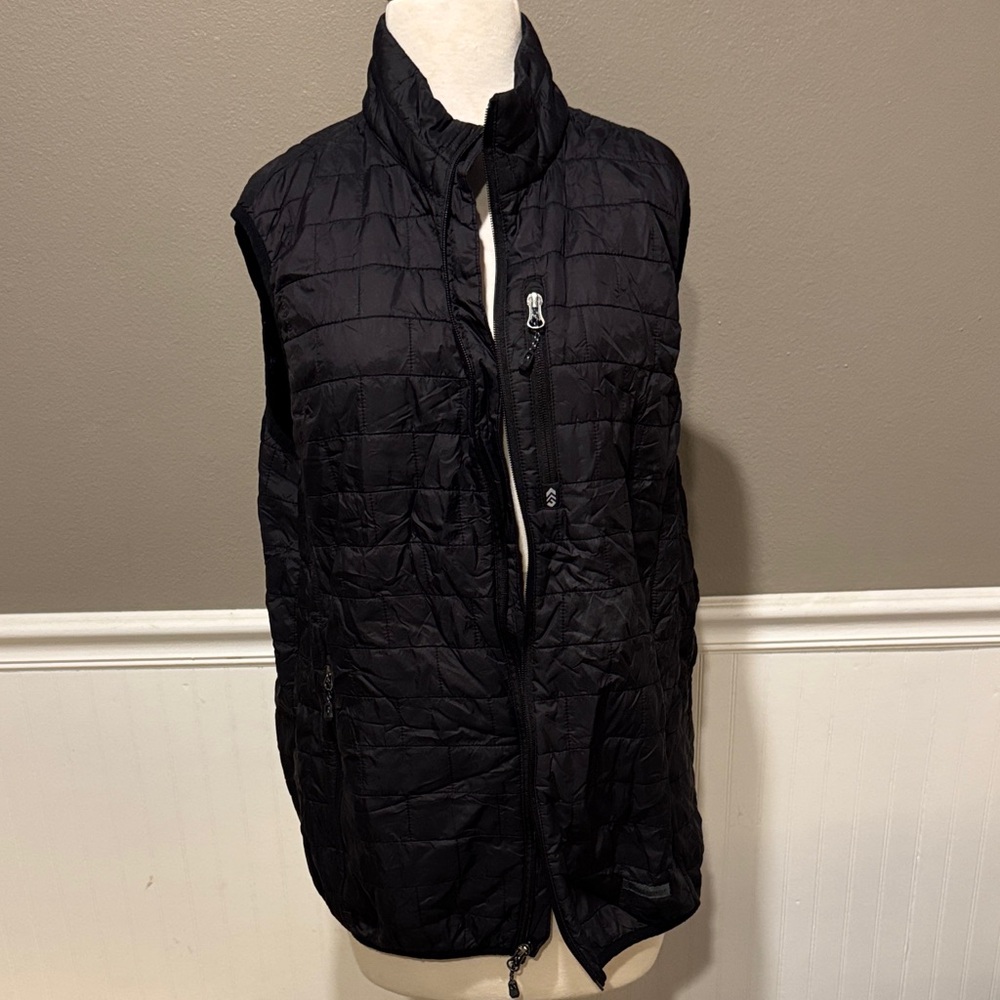 Free Country Men's Dark Quilted Vest